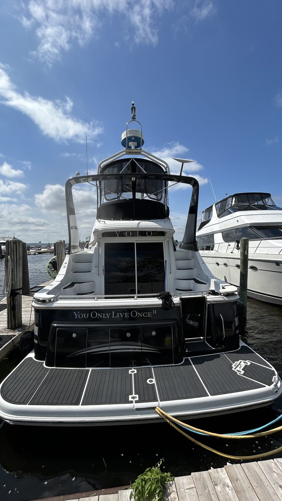 2002 Carver motor yacht transom